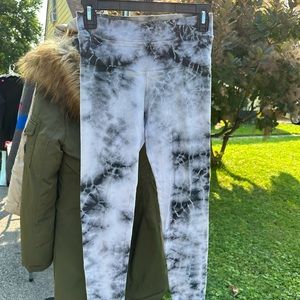 Hard Tail Ankle Yoga Leggings